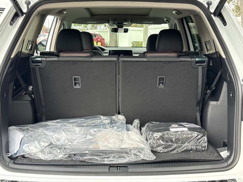 New 2026 Volkswagen Atlas Peak Edition image 11