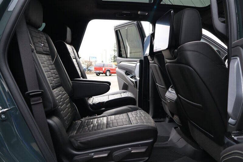 Used 2026 Cadillac Escalade V w/ LPO, ONYX Package AWD/4WD image 29