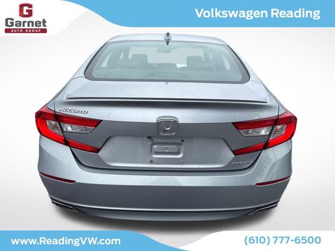 Used 2018 Honda Accord Sport image 4