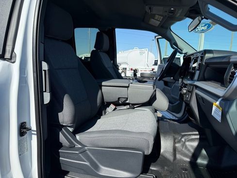 New 2026 Ford F550 4x4 Supercab Super Duty image 16