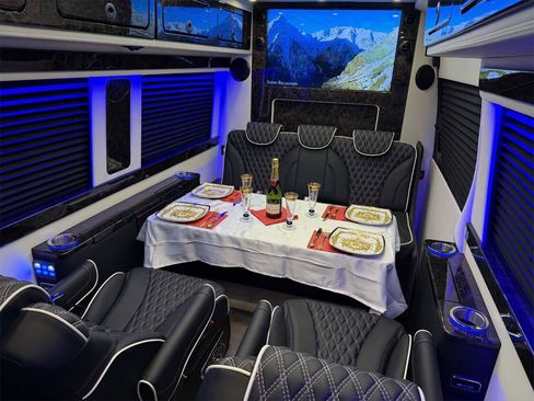 Used 2024 Mercedes-Benz Sprinter 3500 image 21