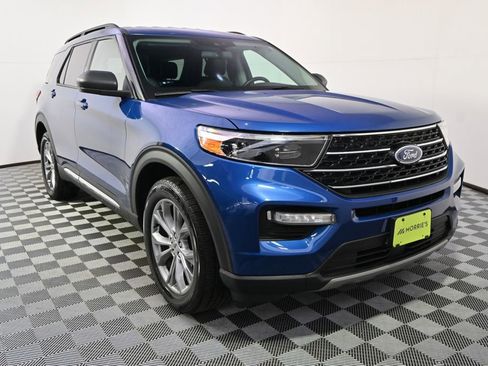 Used 2020 Ford Explorer XLT w/ Equipment Group 202A image 9