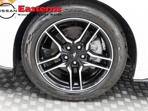 Used 2022 Ford Mustang Premium RWD image 29