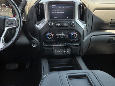 Used 2022 Chevrolet Silverado 1500 RST w/ Z71 Off-Road Package AWD/4WD image 10