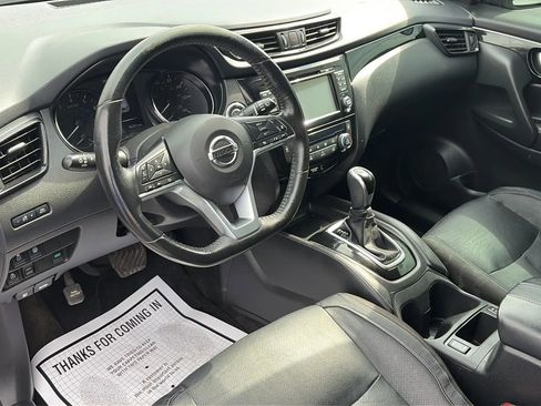 Used 2017 Nissan Rogue Sport SL w/ SL Premium Package image 10