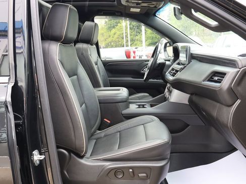 Used 2021 GMC Yukon XL SLT w/ SLT Premium Package AWD/4WD image 46