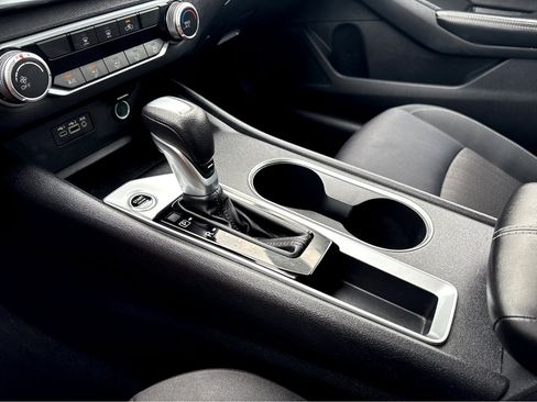 Used 2022 Nissan Altima 2.5 SV image 9