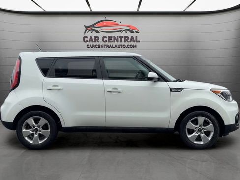 Used 2017 Kia Soul w/ Convenience Package image 6