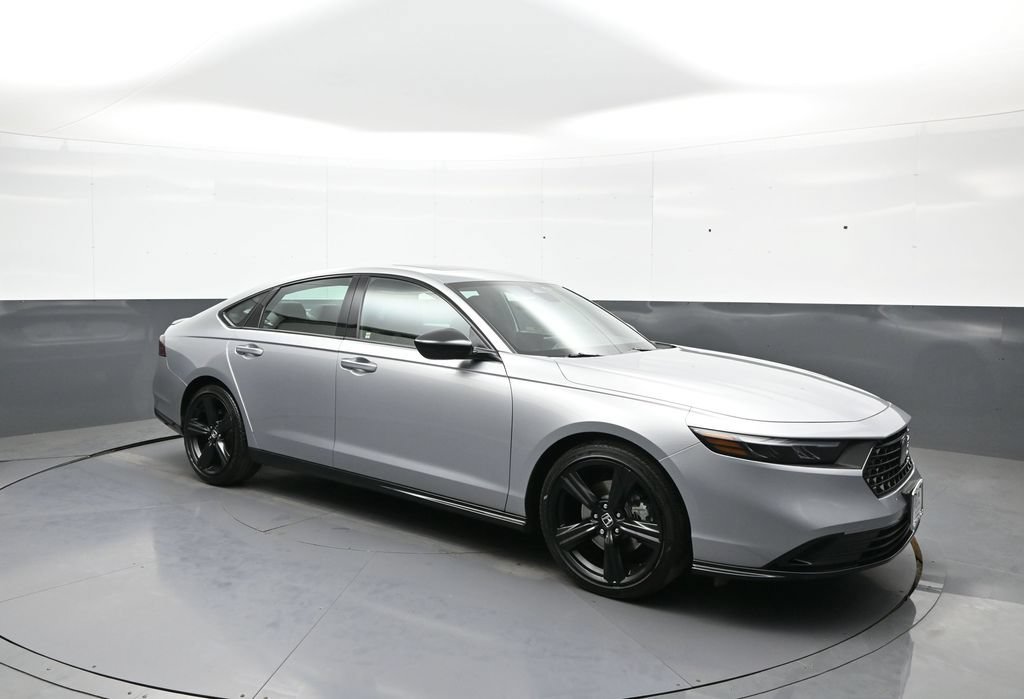 Used 2024 Honda Accord Sport image 4