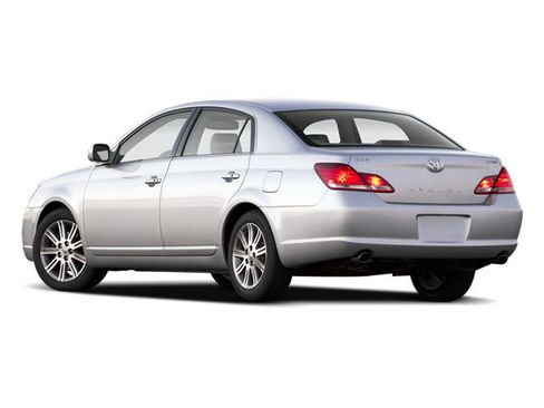 Used 2009 Toyota Avalon XLS image 2