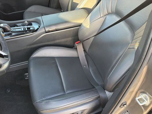 Certified 2025 Toyota Crown XLE image 30