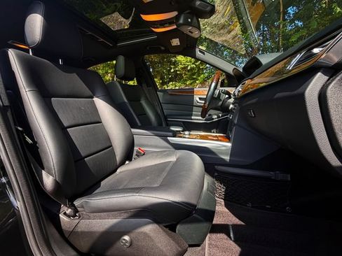 Used 2014 Mercedes-Benz E 350 4MATIC Sedan image 25
