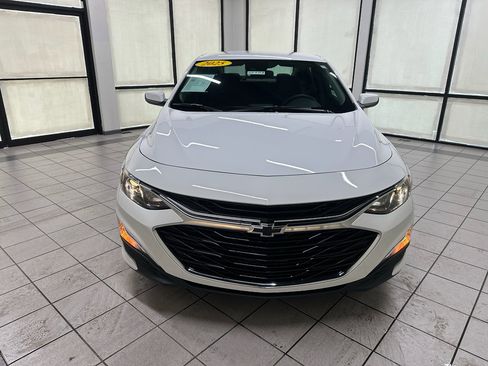 Used 2025 Chevrolet Malibu RS FWD image 11