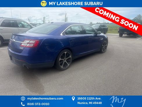 Used 2015 Ford Taurus Limited w/ Equipment Group 301A FWD image 10