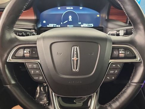Used 2022 Lincoln Nautilus Reserve AWD/4WD image 11