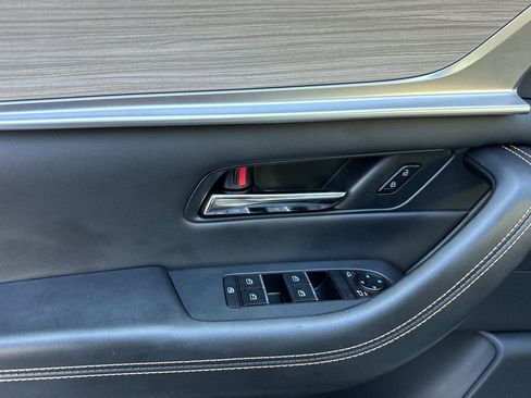 Certified 2025 MAZDA CX-90 3.3 Turbo w/ Preferred Package image 11