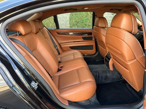 Used 2011 BMW 750Li image 47