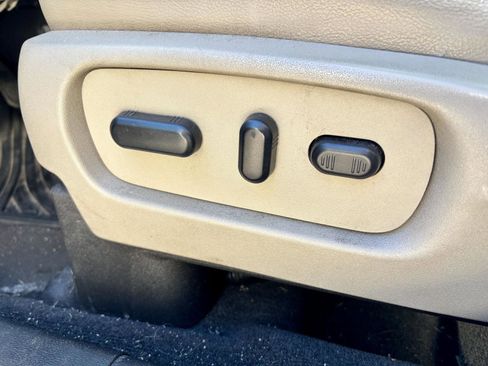 Used 2013 Ford Explorer Limited image 24