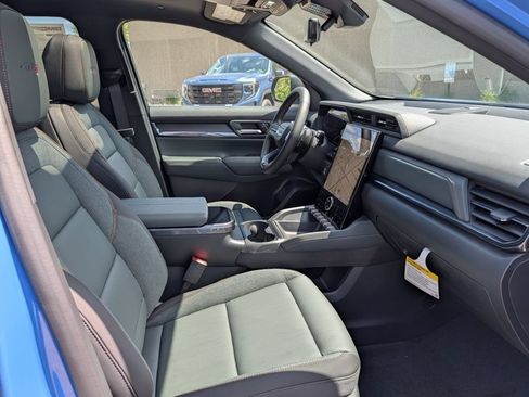 New 2026 GMC Terrain AT4 w/ Convenience Package III AWD/4WD image 23