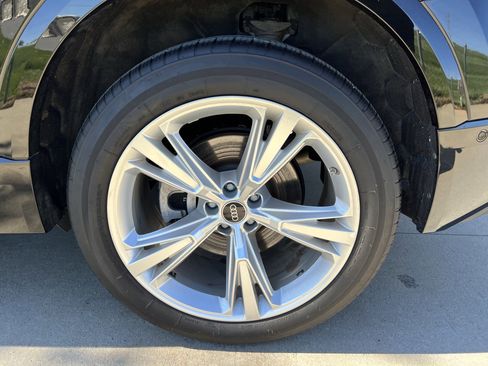 Used 2023 Audi Q8 Premium Plus w/ Premium Plus Package image 13