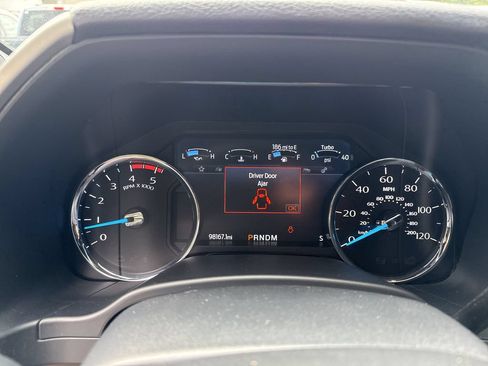 Used 2022 Ford F350 Lariat w/ Black Appearance Package AWD/4WD image 10