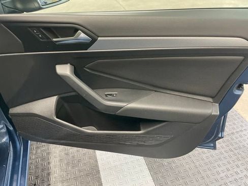 Certified 2021 Volkswagen Jetta SE w/ SE Cold Weather Package FWD image 3