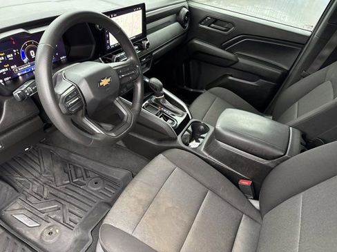 Used 2024 Chevrolet Colorado W/T w/ Safety Package image 10