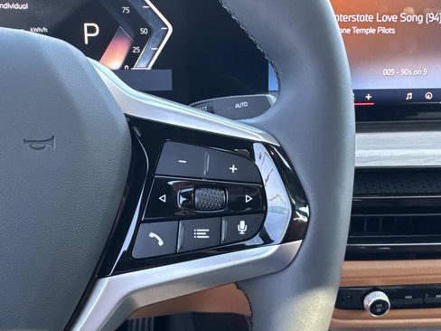 Certified 2025 BMW i4 eDrive40 RWD image 17