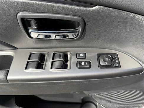 Used 2024 Mitsubishi Outlander Sport 2.0 SE Rear Camera & Heated Se image 90