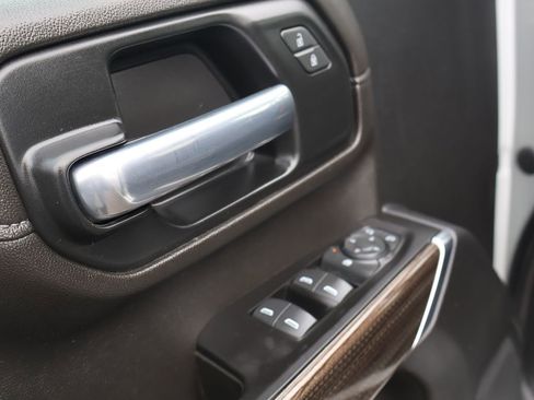 Used 2020 Chevrolet Silverado 3500 LT image 21