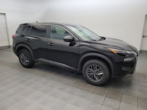 Used 2023 Nissan Rogue S image 11