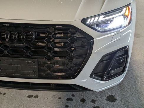 Used 2023 Audi Q5 e Prestige w/ Prestige Package image 9