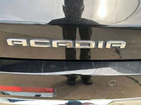 Used 2022 GMC Acadia Denali w/ Denali Ultimate Package FWD image 34