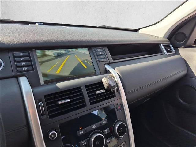 Used 2016 Land Rover Discovery Sport SE AWD/4WD image 12