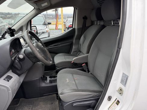 Used 2019 Nissan NV200 S image 11