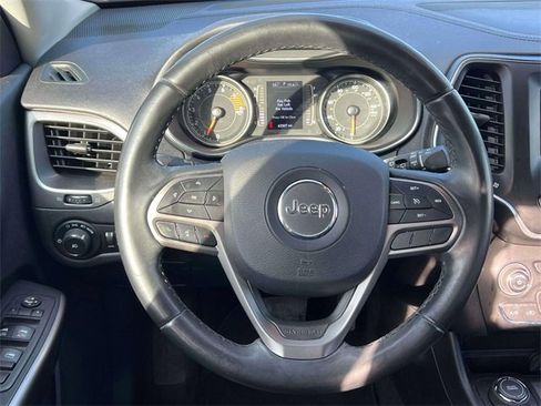 Used 2019 Jeep Cherokee Latitude Plus image 14