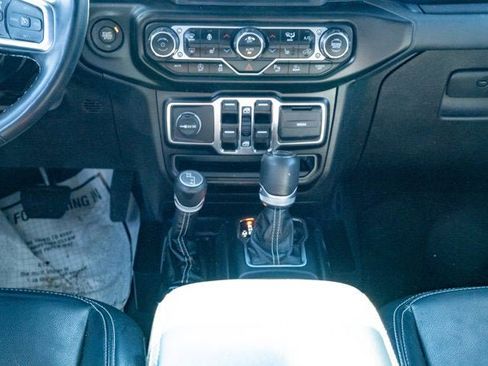 Certified 2022 Jeep Wrangler Unlimited Sahara w/ LED Lighting Group image 31