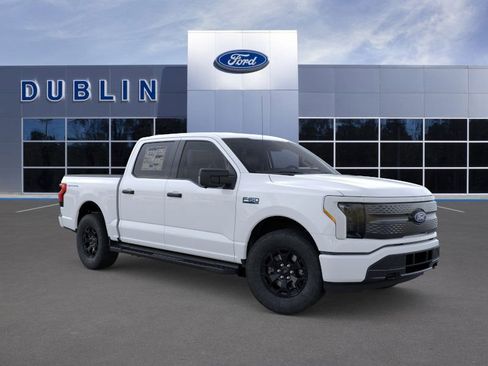 New 2025 Ford F150 Lightning XLT AWD/4WD image 40