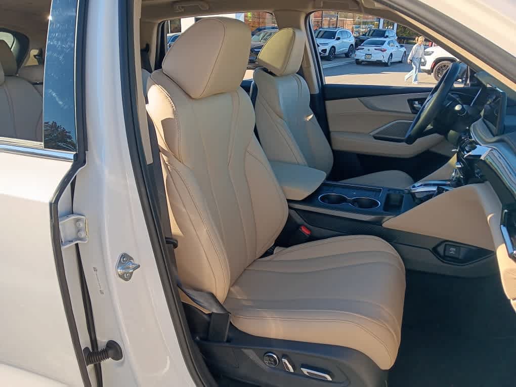 Used 2026 Acura MDX SH-AWD image 11
