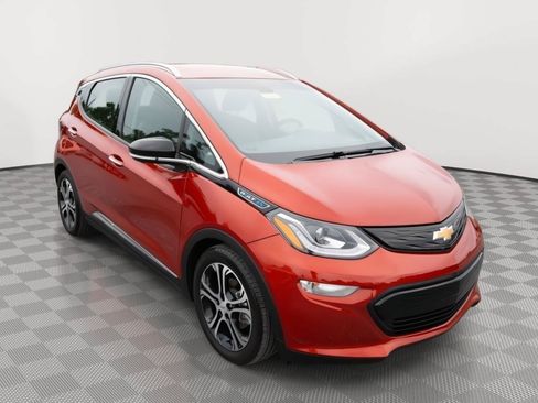 Used 2020 Chevrolet Bolt Premier FWD image 3