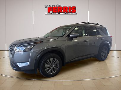 Used 2025 Nissan Pathfinder SV