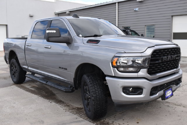 Used 2024 RAM 2500 Big Horn w/ Night Edition AWD/4WD image 3