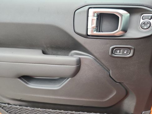 New 2025 Jeep Wrangler Unlimited Rubicon 4xe w/ Convenience Group image 14