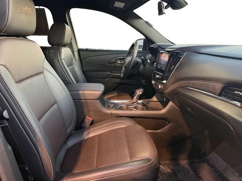 Used 2023 Chevrolet Traverse High Country w/ LPO, Floor Liner Package image 17