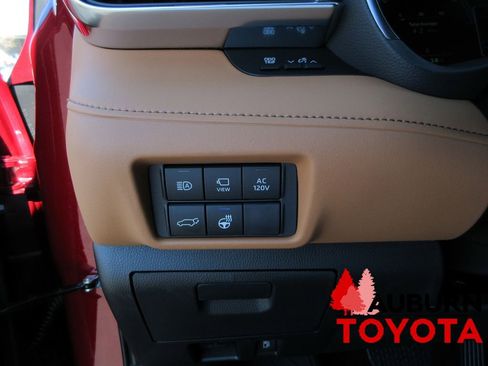 New 2026 Toyota Highlander Platinum image 13