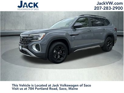 New 2025 Volkswagen Atlas Peak Edition SE