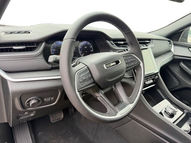 New 2026 Jeep Grand Cherokee Laredo X AWD/4WD image 13