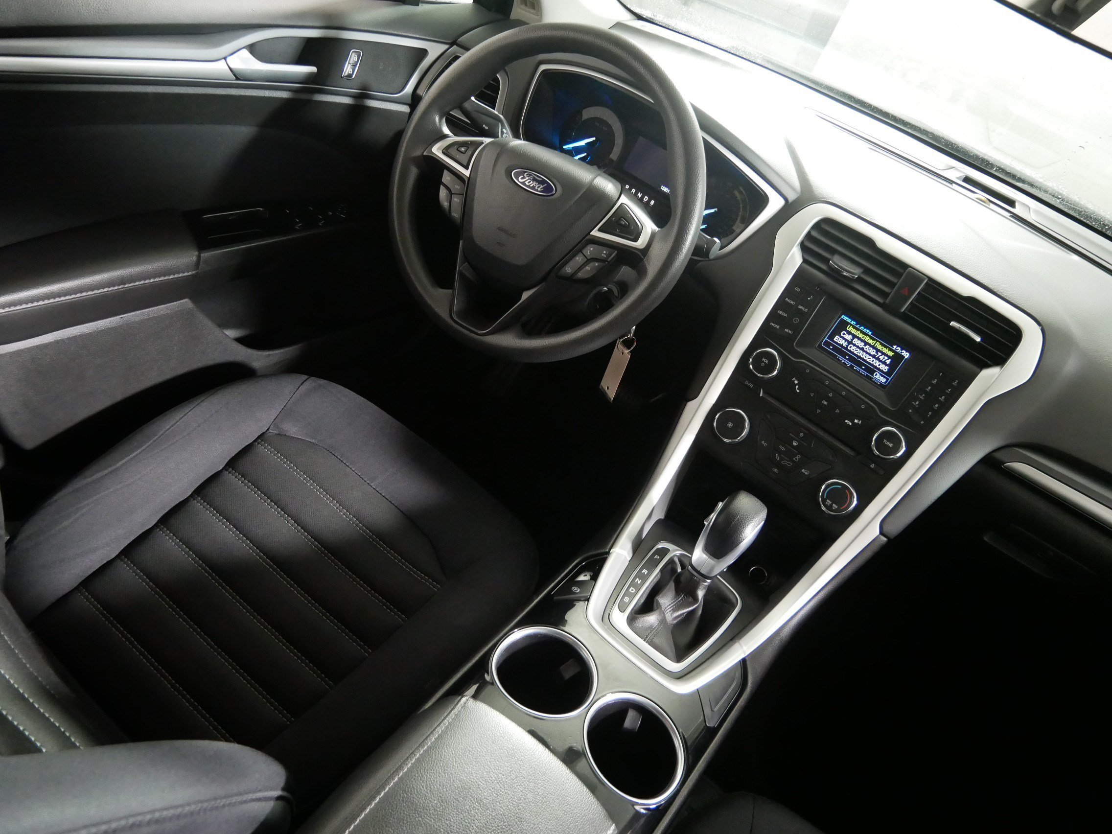 Used 2013 Ford Fusion SE FWD image 9