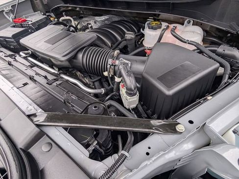 Used 2025 Chevrolet Silverado 1500 Custom Trail Boss w/ LPO, Dark Essentials Package AWD/4WD image 23