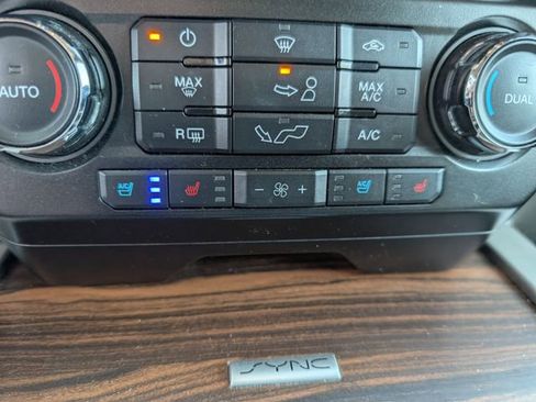 Used 2016 Ford F150 Lariat w/ Equipment Group 501A Mid AWD/4WD image 5
